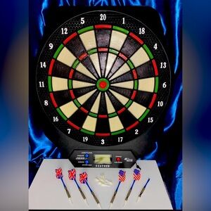 DIGITAL DART BOARD W/ 6 DARTS by ECHOWELL DIRECT HITT
